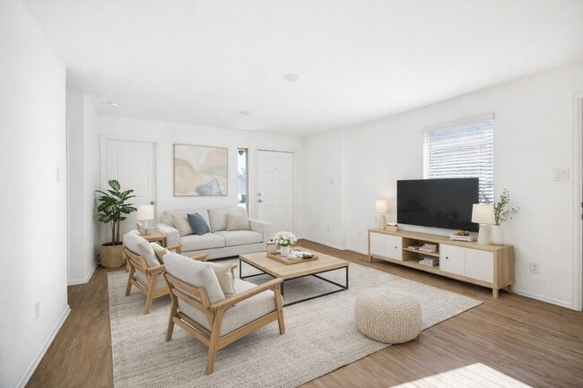 Building Photo - 19642 Rupetti Dr