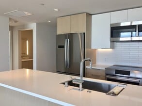 Building Photo - Kakaako: Ae'o - 2 Bed, 2 Bath Condo with 1...
