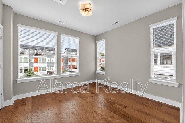 Building Photo - 2123 Bryant Park Dr