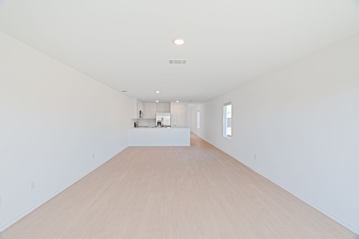 Building Photo - 241 Kings Row Ln