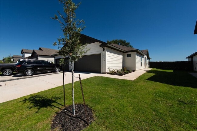 Primary Photo - 383 Cross Barn Blvd