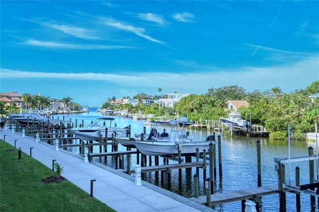 Building Photo - 1709 N Tamiami Trl
