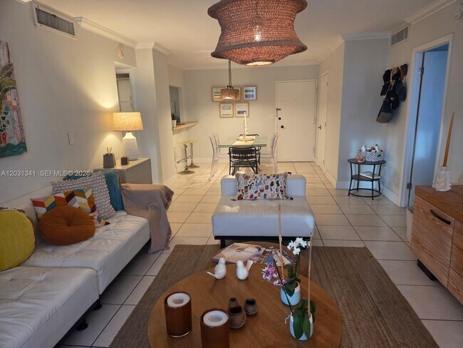 Building Photo - 5555 Collins Ave