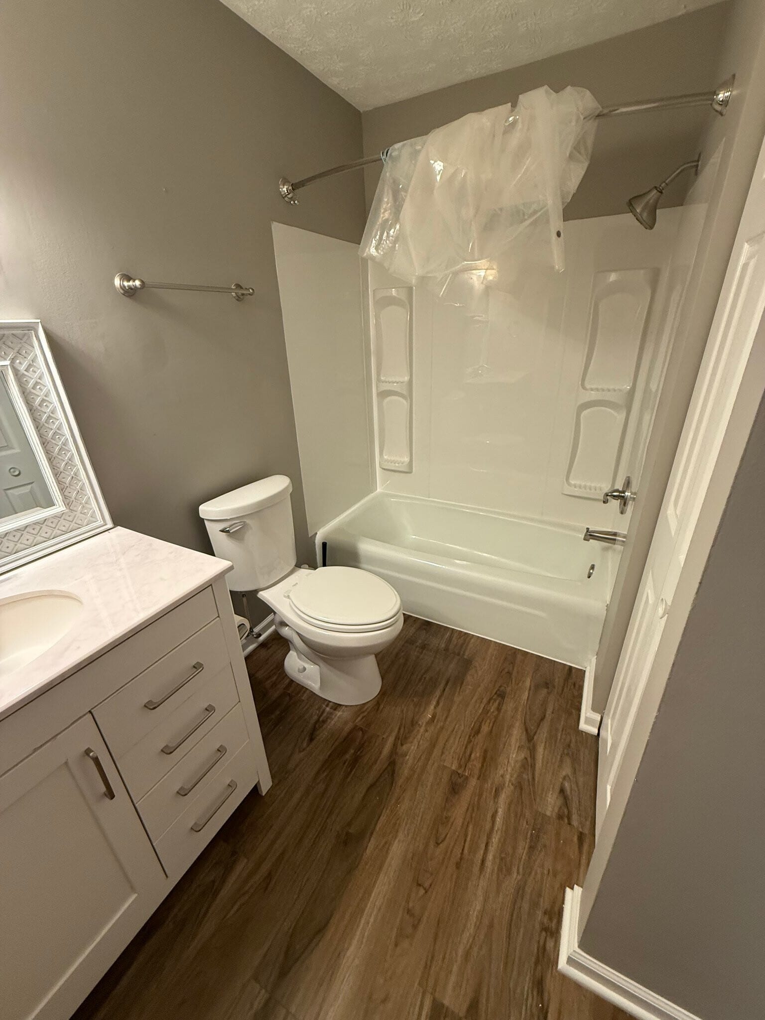 Building Photo - 1301 Lowland Ct