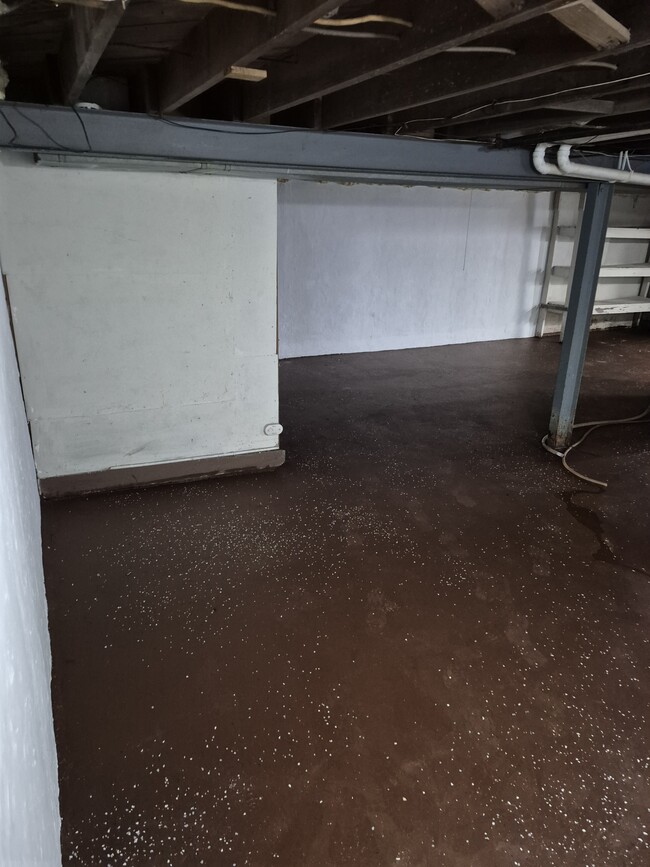 Building Photo - 8835 Murvale Dr