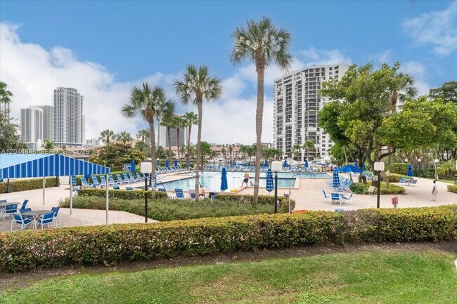 Building Photo - 600 Three Islands Boulevard
