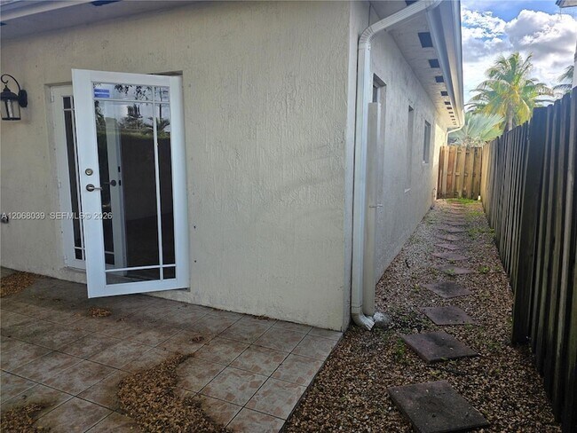 Building Photo - 13471 SW 288th Terrace