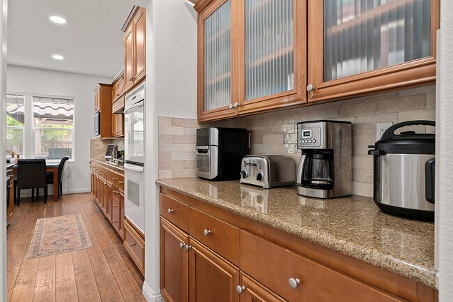 Building Photo - 7116 Torrey Mesa Ct