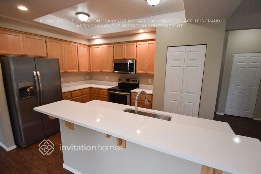 Building Photo - 7103 77th Dr NE