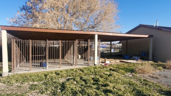 Building Photo - Great Horse Property. Heated Shop