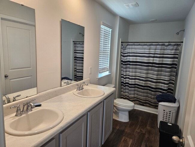 Building Photo - Lovely 3 Bedroom, 2 bath unfurnished home located in Sneads Ferry - Everett's Creek community