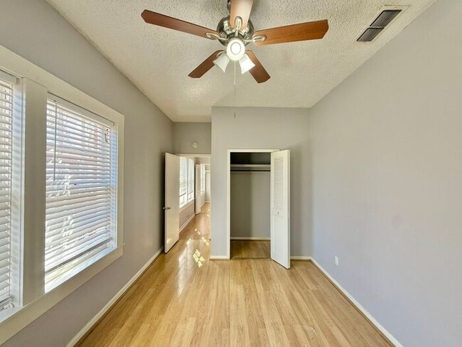 Building Photo - Coming Soon! 1 Bed 1 Bath at Broadway Apar...