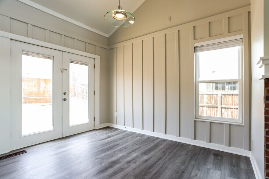 Building Photo - 18374 E Union Dr
