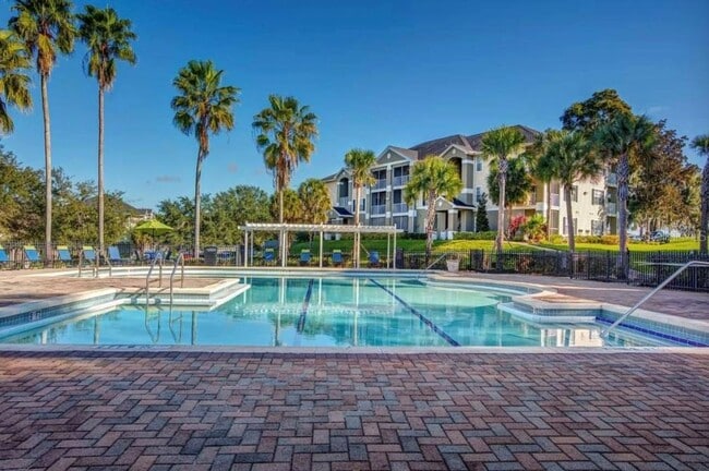 Building Photo - Sunset Lakes Community