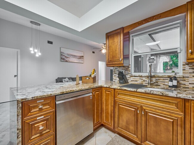 Building Photo - 1267 Summerwood Cir