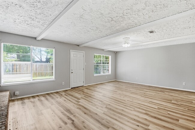 Building Photo - 6015 Knotty Post Ln