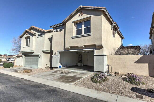 Building Photo - Rancho Sahuarita