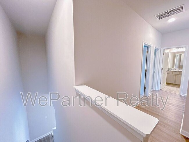 Building Photo - 2606 Mls Cmn Dr