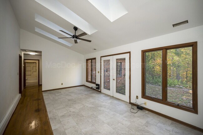Building Photo - 6709 Marye Rd