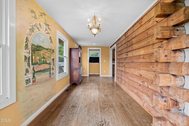 Building Photo - 65 Birdhouse Ln