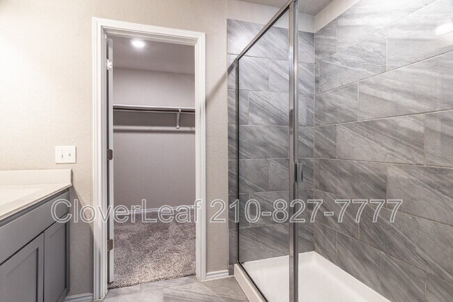 Building Photo - 255 Kinsley Wy