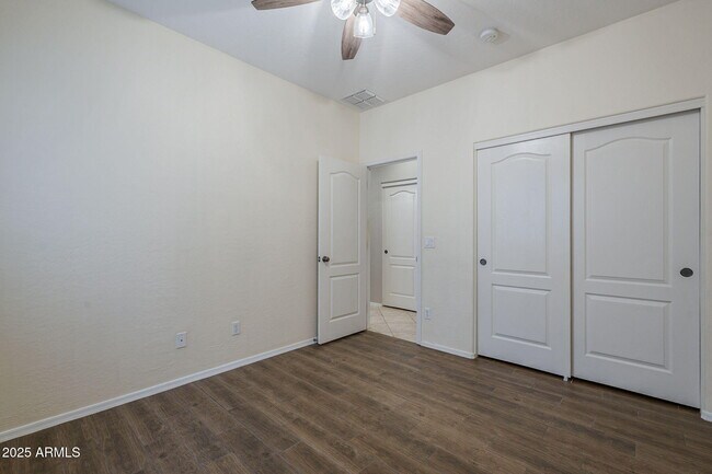 Building Photo - 14335 W Country Gables Dr