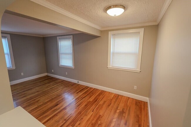 Building Photo - 11 Cragmere Terrace