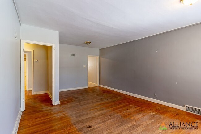 Building Photo - 1609 Poyntz Ave