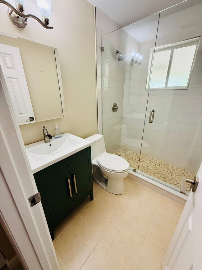 Building Photo - 3/2/1 Rocky Point Home w/Fenced Backyard &...
