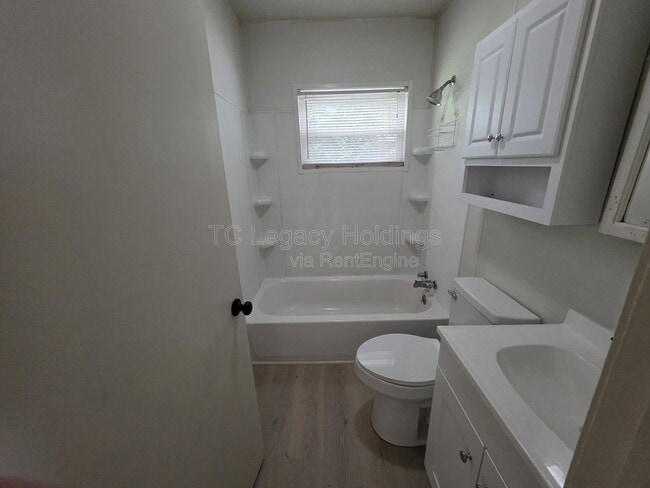 Building Photo - 517 Hornor Ave