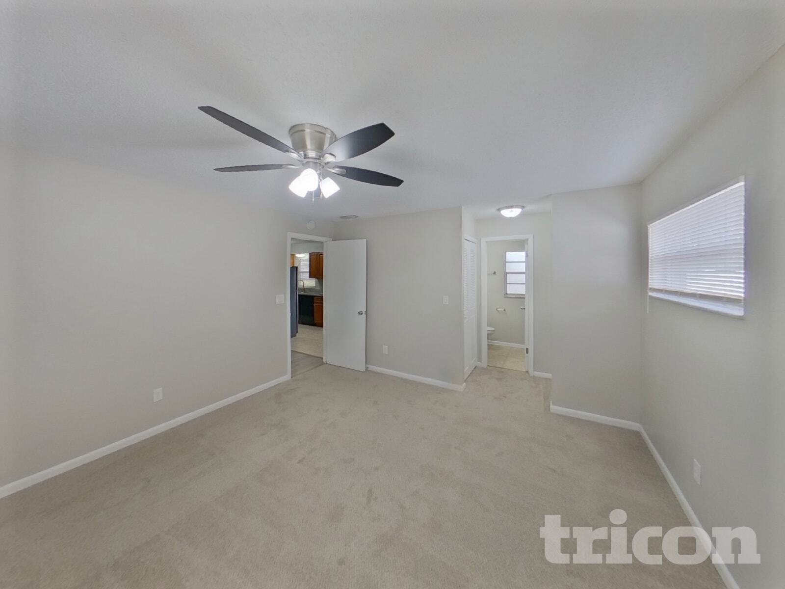 Building Photo - 1002 Saxon Ct