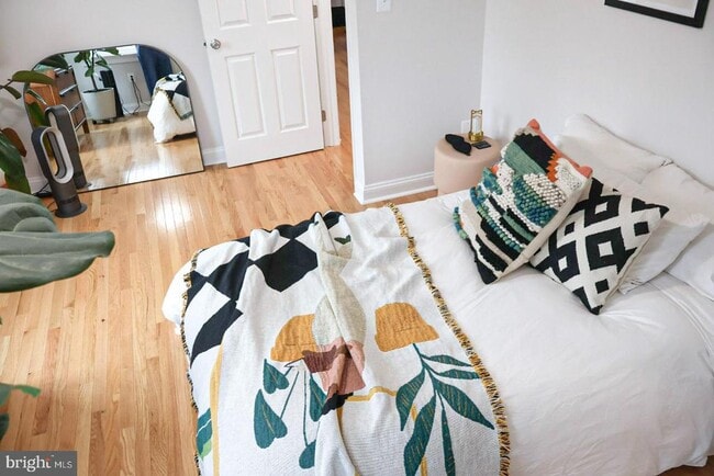 Building Photo - 1734 Bolton St