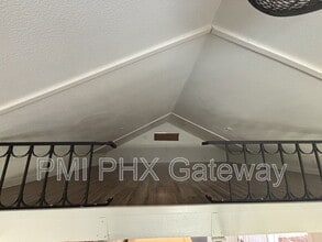 Building Photo - 149 E Butte Ave