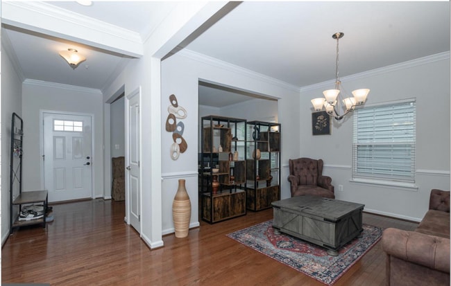 Building Photo - 1113 Long Farm Cir