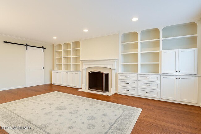 Building Photo - 19 Monterey Dr