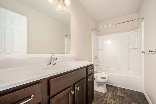 Building Photo - Newer Home in Howell for Lease