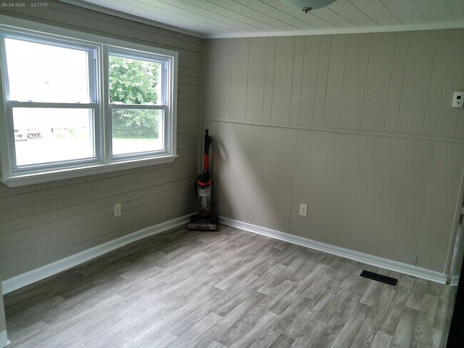 Building Photo - 2237 New Holland Pike