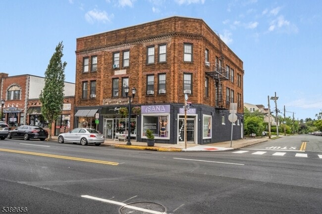 Primary Photo - 396 Bloomfield Ave