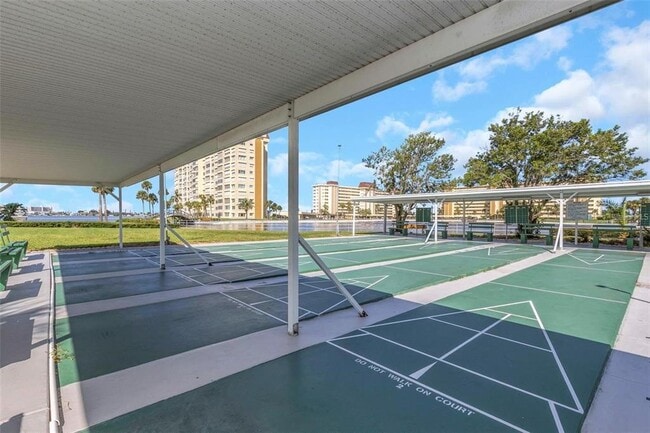 Building Photo - 4700 Cove Cir