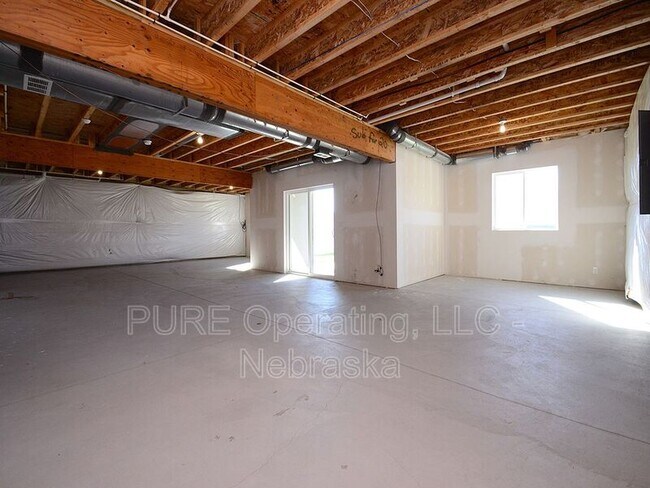 Building Photo - 16509 Heather St