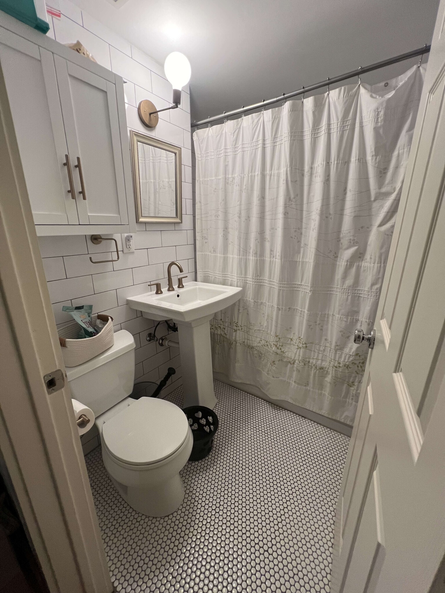 Building Photo - 1148 Lott Ave