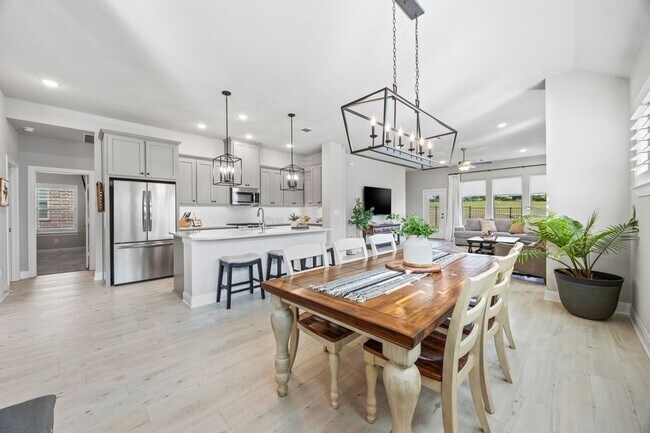 Building Photo - 2102 Clearwater Way