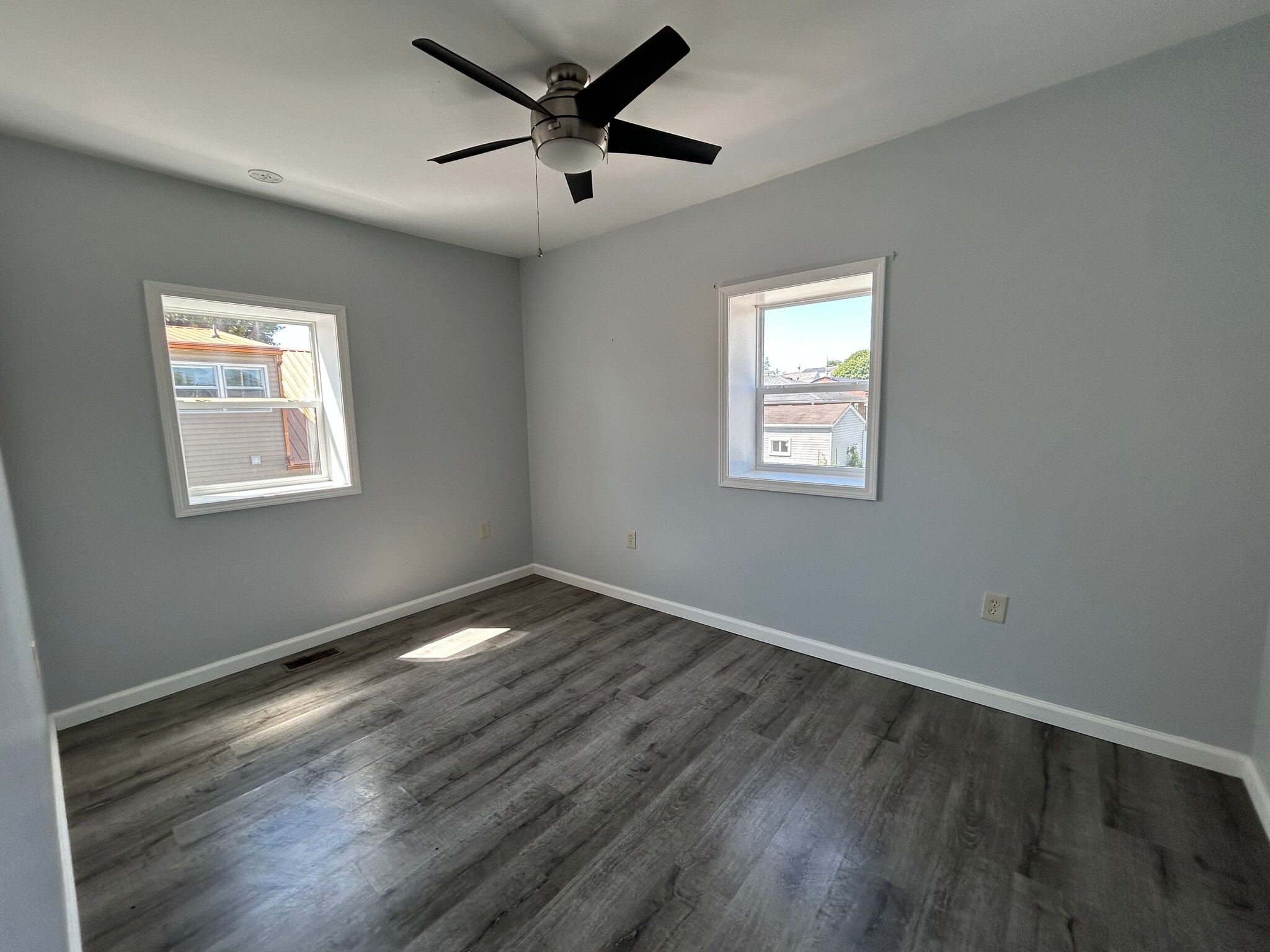 Building Photo - 2754 5th St