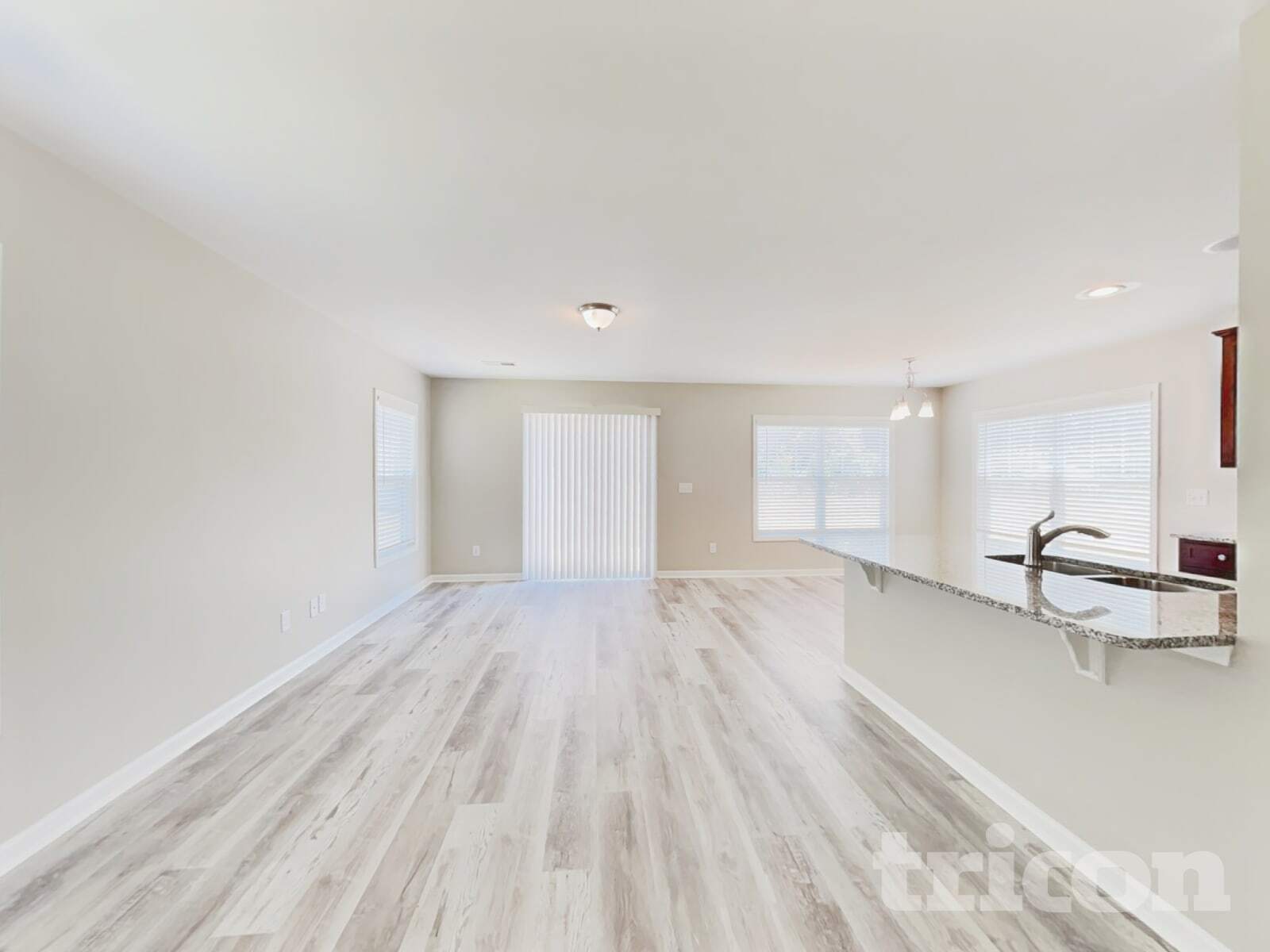 Building Photo - 422 Providence Plantation Cir