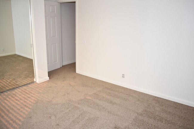 Building Photo - 469 Anacapa Dr