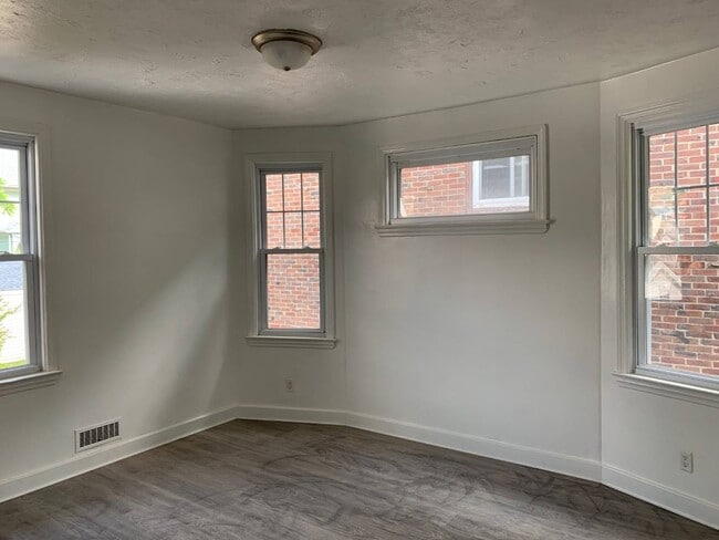 Building Photo - 405 Bement Ave