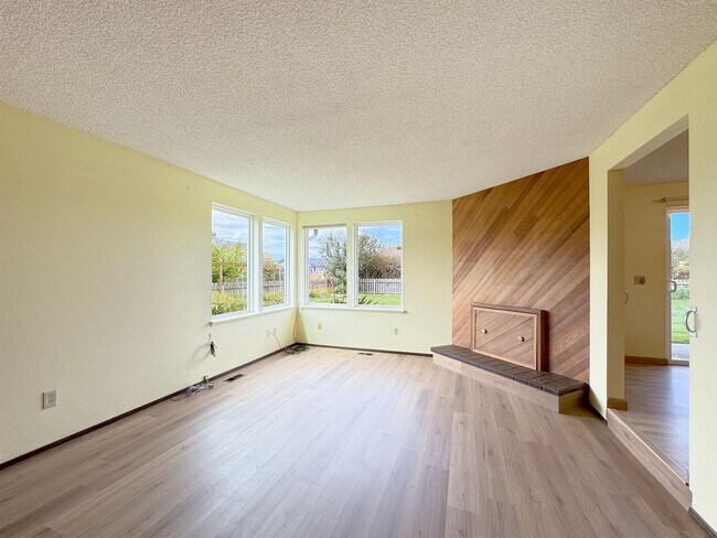 Building Photo - Dungeness Area Home for Lease