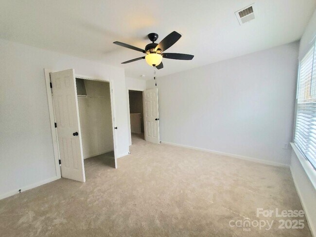 Building Photo - 5709 Kelden Walker Ln