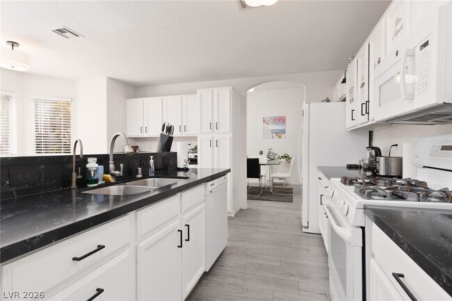 Building Photo - 2165 Crestline Falls Pl
