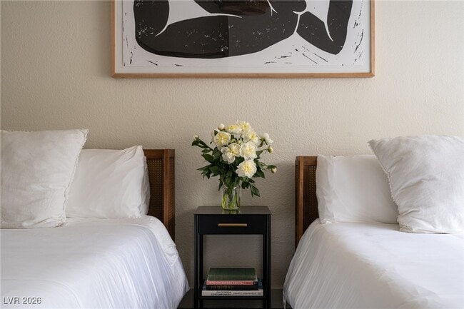 Building Photo - 2940 Rosanna St